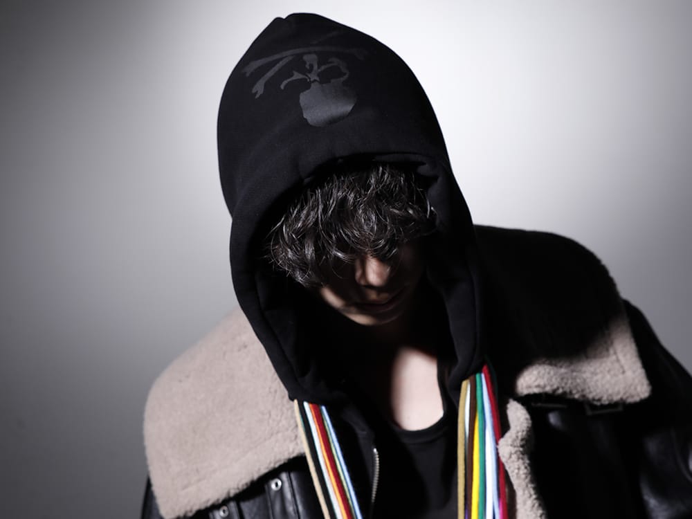 フェノメノン 2022-23AW - 今季を象徴するデザインが特徴のヘビーアウター - ILLCS22A-034-Black(マスターマインド・ワールド × フェノメノン マルチコード ジップアップ フーデッド (PHMN Original 2008) ブラック) - 2-012