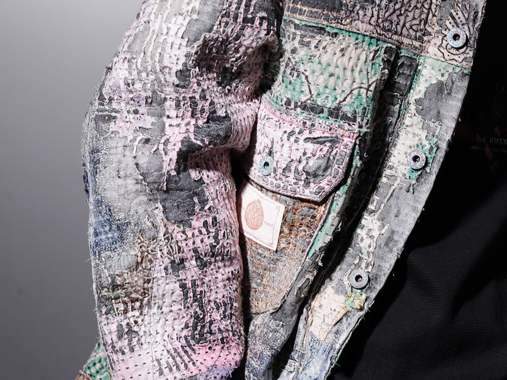 プロレタ リ アート 2022-23AW - BOROを想起させるウェアラブルなアートピースに昇華された、デニムジャケット - UROBOROS-DENIM-JACKET-MULCH-XL-22-23AW(デニムジャケット 2nd タイプ ビーズ付き) - 2-007