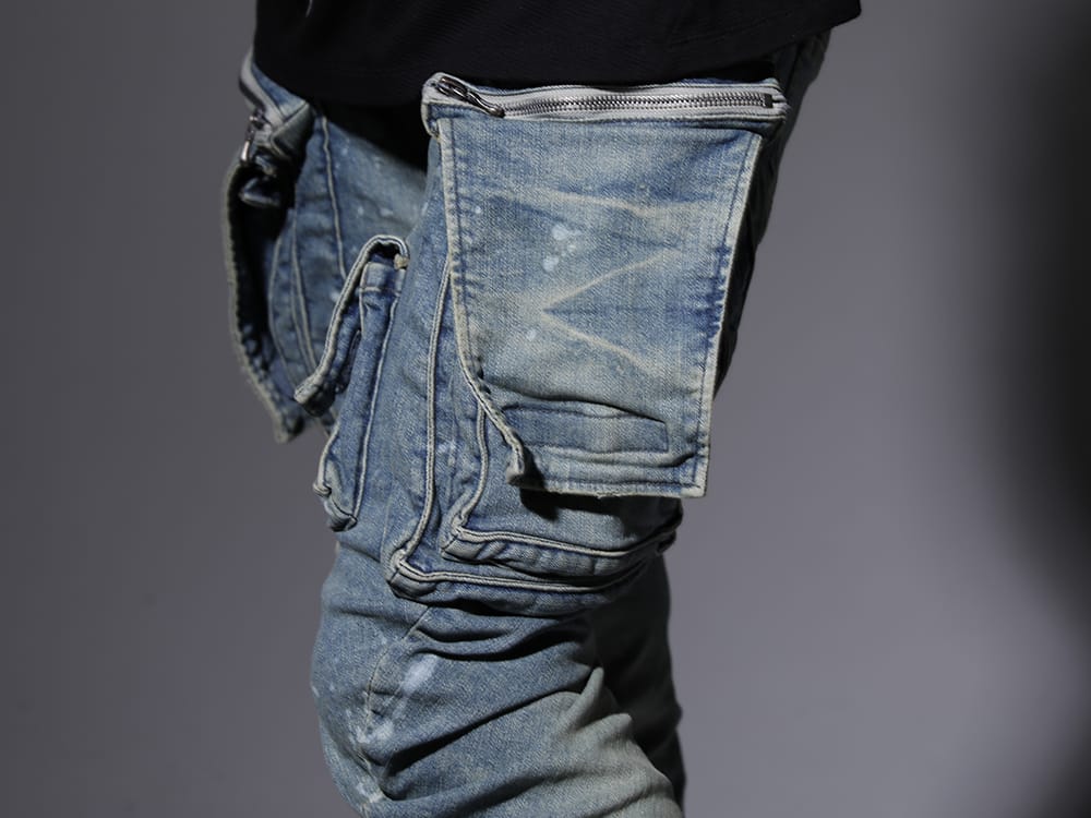 ユリウス 2022-23AW - インディゴデニムに加工を施し、ユーズド感をプラス - 807PAM6-ID(10.5oz ストレッチデニム ダメージペイント カーゴスキニーデニム インディゴ) - 3-005