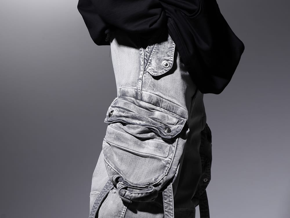ユリウス 2022-23AW - Pants and shoes that take advantage of the looseness of the outer wear to add volume. - 799PAM24-PL(10.5oz ストレッチデニム ガスマスク ワイドパンツ プラスター) - 3-004