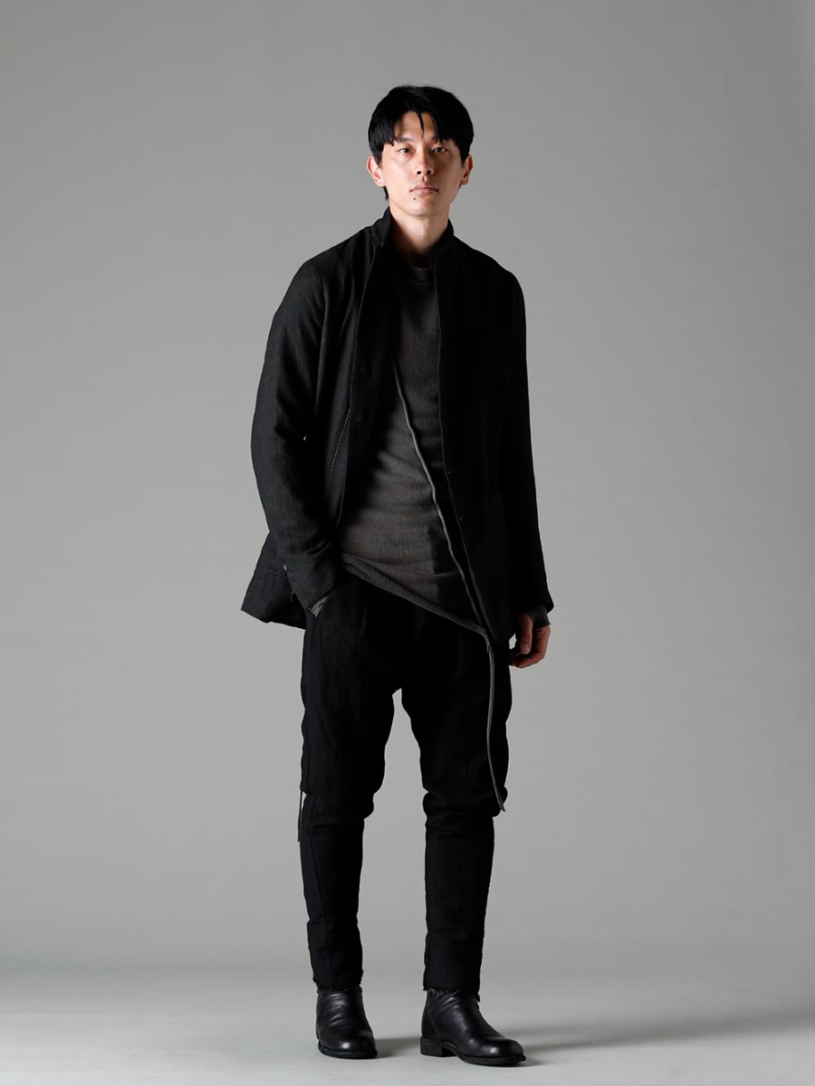 masnada(マスナダ) 22-23AW(秋冬)  - リバーシブル着用できるジャケット ヨウジとアンで経験を積んだ夫婦によって作り出されるデザイン - M2921 リバーシブル ジャケット - M2973 アイコニック バウンド トップ - M2913 ライニング バギー パンツ - 788Z_H バックジップブーツ ダブルソール - ホース フルグレイン レザー