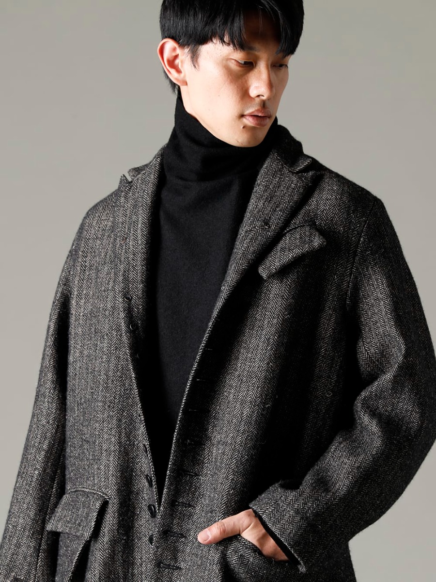 KLASICA(クラシカ) 22-23AW(秋冬) CHRONOのラグランをセットインスリーブにアレンジ -  22C-38LCT-SIGLO オールド コート - クラシック ヘリンボーン - TTW-wn ウール ボトルネックニット ブラック