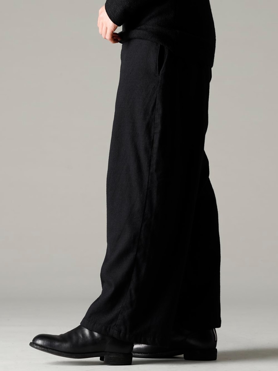 KLASICA(クラシカ) 22-23AW(秋冬) グレー系アウターにブラックのボトムスで全体的に締まった印象を - Bretagne-pants-Long-Wool-Black ブルターニュ パンツ ロング ウール ブラック - 788Z_H バックジップブーツ ダブルソール - ホース フルグレイン レザー 3-004