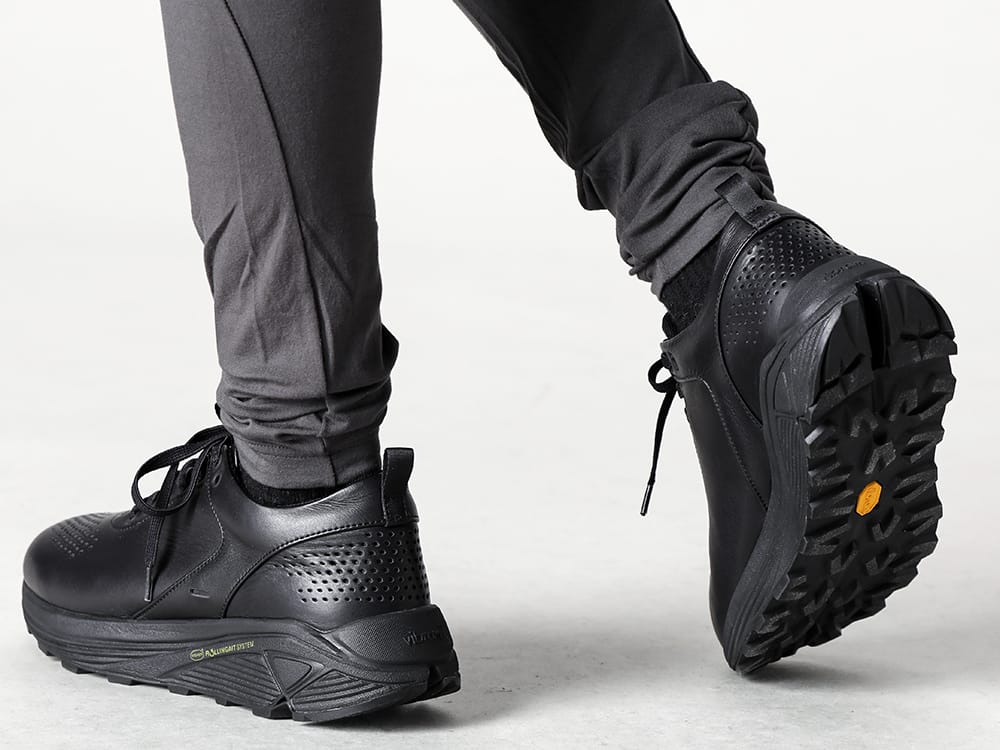 SUNCORE 2022-23AW ︎Transform your leggings style with charcoal gray of modal jersey leggings. - CS-2511 - Military Short Pants Black - RB-420-C.Gray - Modal Jersey Leggins C.Gray - SCV186C016 Black - Night Run Light Black 3-004