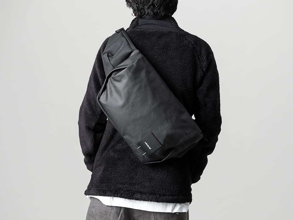 Cote&Ciel 2022-23AW A boa jersey and a bag to help you choose items that are easy to move around  - RB-445-Black - Boa Jersey Black - RB-402-White - Cross Jersey L/S White - CC-28927 - New Gironde Coated Canvas 2-003