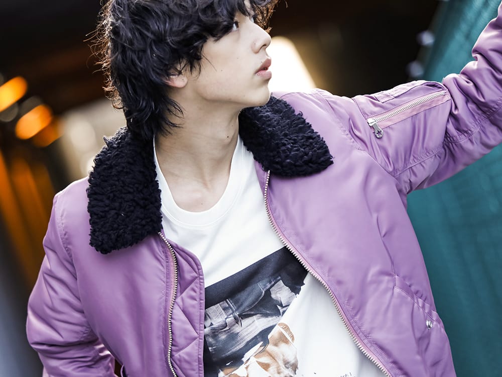 フェノメノン / ユリウス 2022-23AW - 背面ディテールが特徴的なフライトジャケットが復刻 - ILLJK22A-007-lilac(クロス フライトジャケット ライラック) 807CPM2-Off-White(コットンジャージー ドレープ ショートスリーブTシャツ オフホワイト) - 2-004