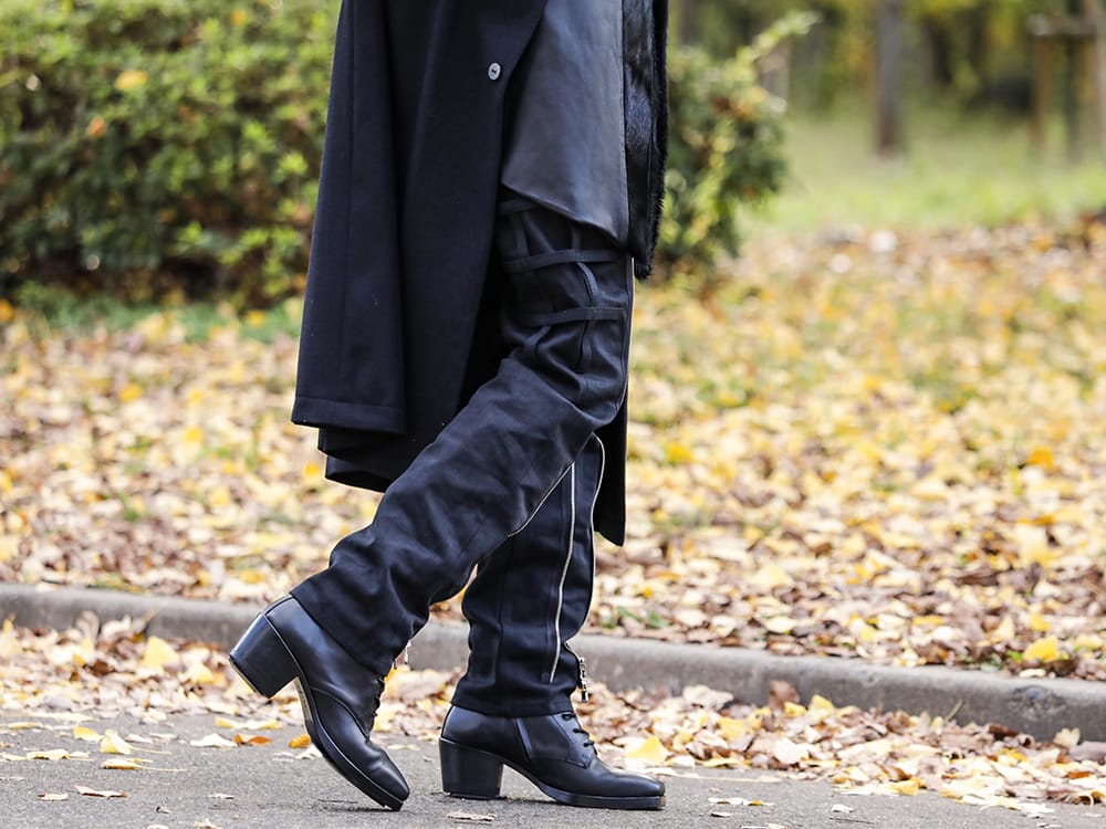 TAKAHIROMIYASHITATheSoloist. / kujaku 2022-23AW - Denim pants with an eye-catching front zip - sp.0013AW22(bondage jean.) KJ-22AW34(kurobe boots) - 3-002