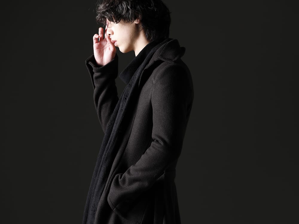 キリュウキリュウ 2022-23AW - ブランドを象徴するフレアシルエット - KO-HJ37-102-black(ニットメルトン スタンドカラー フレアジャケット ブラック) KO-HT19-058-black(ダメージジャージー ショールカーディガン ブラック) KO-HT19-060(スムースブラッシュ ルーズ ハイネック) - 2-006