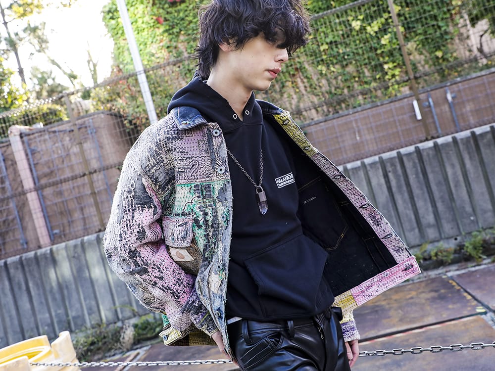 プロレタ リ アート / ガラアーベント / パーツ オブ フォー 2022-23AW - ヴィンテージの作品を再構築して作り上げた至極の1点 - UROBOROS-DENIM-JACKET-MULCH-XL-22-23AW(デニムジャケット 2nd タイプ ビーズ付き) 87407705-black(ミドル裏毛 タメージフーディー ブラック) R-198-MA+BAQ(Talisman necklace SPECIMEN Brandberg Amethyst Quartz) - 2-002