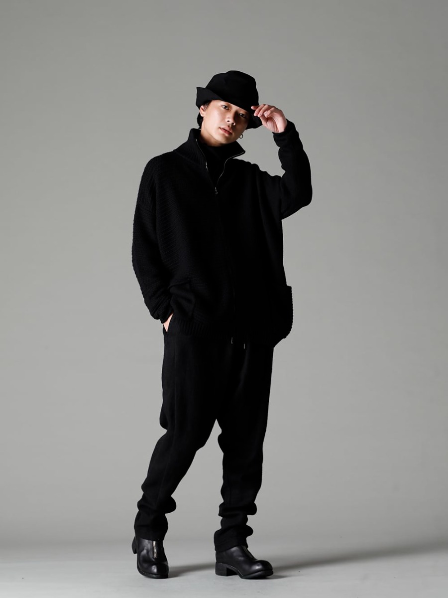 DEVOA 22-23AW  - A unique look with each panel knitted differently. Merino wool that keeps you warm and comfortable in winter - KTS-MLH-Black High neck knit merino wool Black - TTC-swcm-blk Cotton Bottleneck Black - PTN-GRE Easy pants brushed cashgora linen - PL1 Front Zip Boots Double Sole - Horse Full Grain Leather - RH-PK-006-Black EB RABBIT FUR FELT LONG HAT BLACK EB