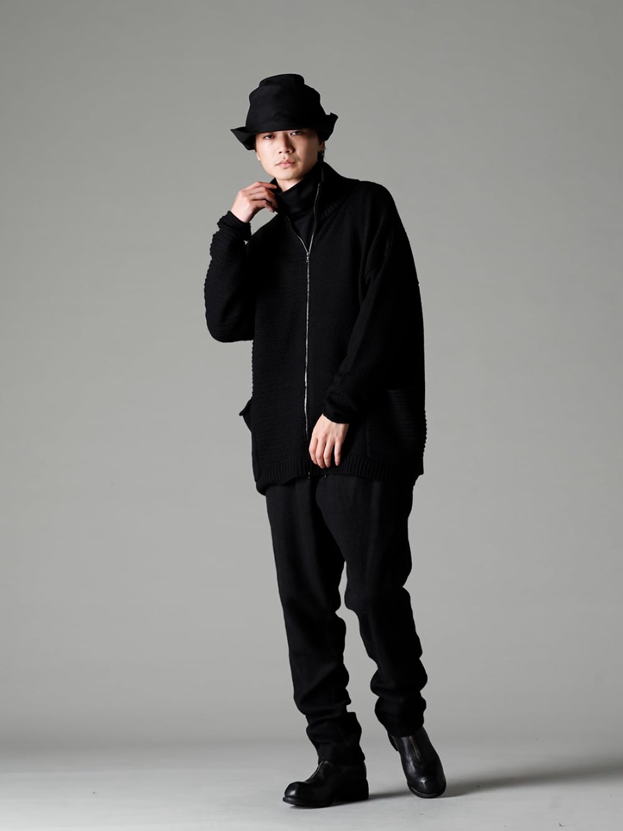 DEVOA 22-23AW  Merino wool that keeps you warm and comfortable in winter - KTS-MLH-Black High neck knit merino wool Black - TTC-swcm-blk Cotton Bottleneck Black - PTN-GRE Easy pants brushed cashgora linen - PL1 Front Zip Boots Double Sole - Horse Full Grain Leather - RH-PK-006-Black EB RABBIT FUR FELT LONG HAT BLACK EB 1-001