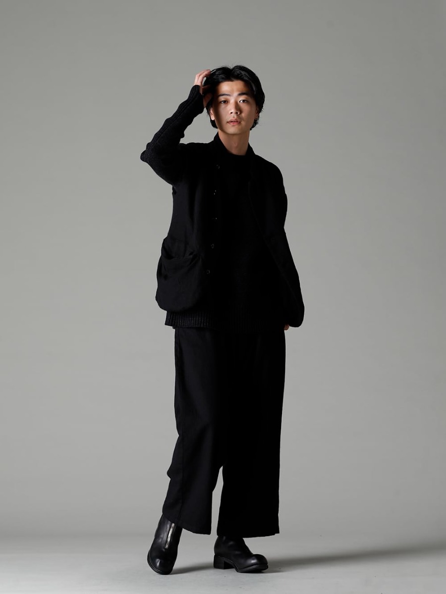 GARMENT REPRODUCTION OF WORKERS(ガーメント リプロダクション オブ ワーカース) 22-23AW(秋冬) 手編み調の織り柄が絶妙なアクセントに -  Vincent-Vest-Wool-Black ビンセント ベスト ウール ブラック - 22C-69PO-TRANSIT-Shadow テク コンバージョン リラックス フィット 7G ニット シャドー - Bretagne-pants-Long-Wool-Black ブルターニュ パンツ ロング ウール ブラック - 988X バックジップミドルブーツ - ホースフルグレインレザー - 988X