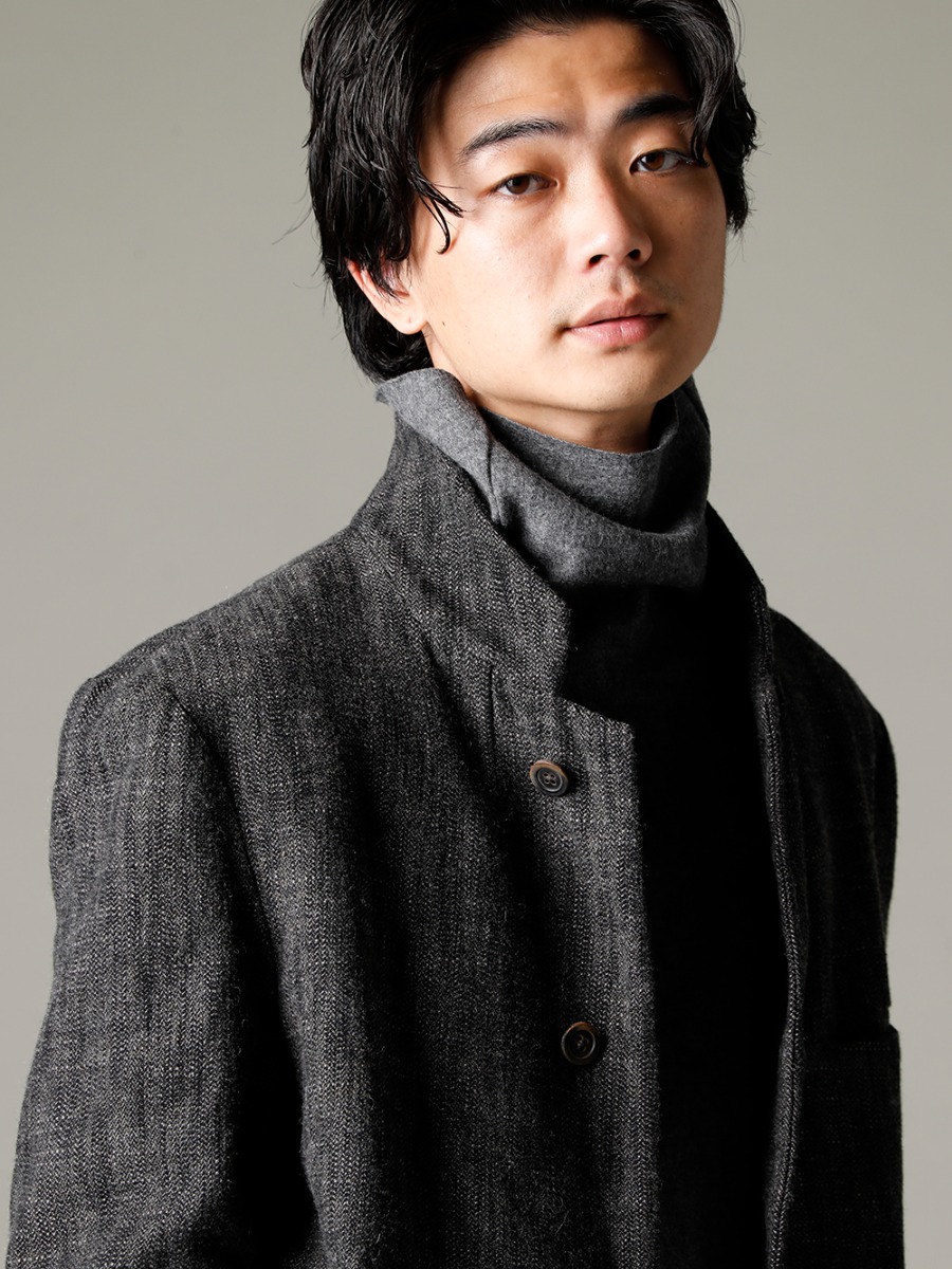 Forme D’expression(フォルメ デ エクスプレッション) 22-23AW(秋冬) シンプルデザインが芸術的パターンメイクを強調  - UG061-354G ショート ジャケット - TTC-wmpl-Grey-Beige イタリア マペル ウールニットボトルネック グレーベージュ 2-004