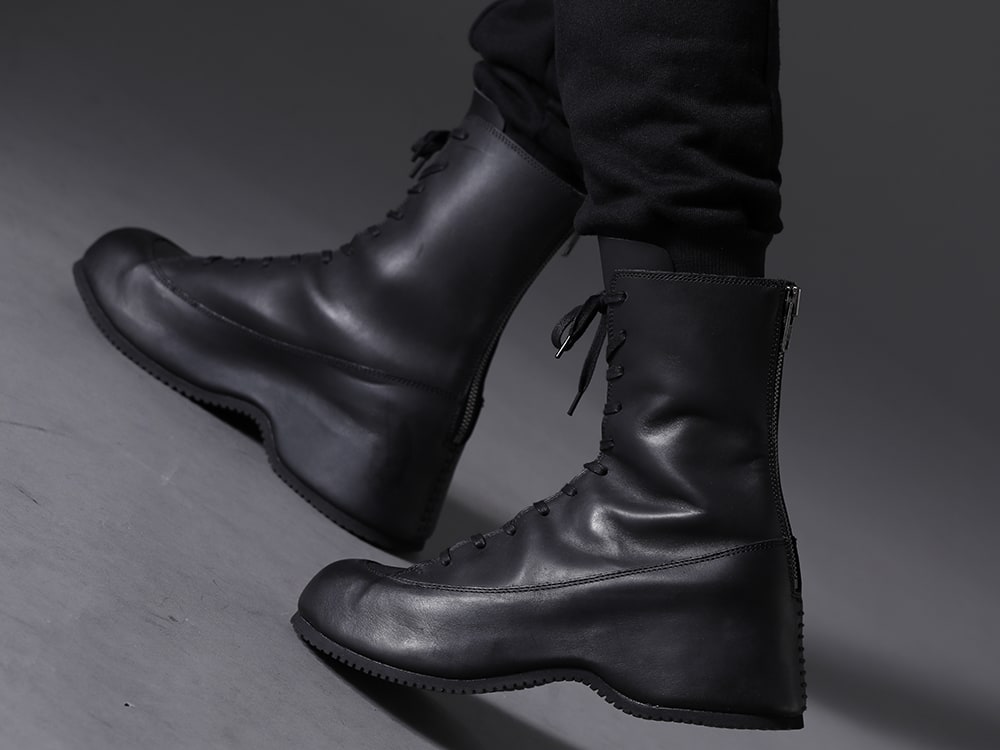 The Viridi-anne 22-23AW The essential pair for this season's style. -  ST107-1022A-Black Untwisted Fleece-Lined Tapered Cropped Pants Black VI-3554-09 Inheel Boots 3-005