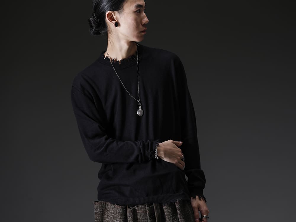 ZIGGY CHEN-ジギーチェン 22-23AW(秋冬) 軽さや保温性、タッチの良さはもちろん程よいデザイン性を兼ね備えたカシミヤニット - UK7553-Black-ロングスリーブ ニットトップ. ブラック 4-003