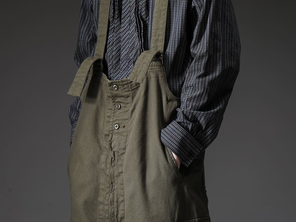 Yohji Yamamoto-ヨウジヤマモト 22-23AW(秋冬) 見出し3 - HE-B60-025-ストライプフリルブラウス - HE-D99-046-ワークオーバーオール - Handsewn-Classic-Lo-ハンドソーン クラシック ロー 3-005