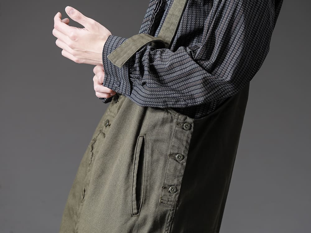 Yohji Yamamoto-ヨウジヤマモト 22-23AW(秋冬) 見出し3 - HE-B60-025-ストライプフリルブラウス - HE-D99-046-ワークオーバーオール - Handsewn-Classic-Lo-ハンドソーン クラシック ロー 3-007