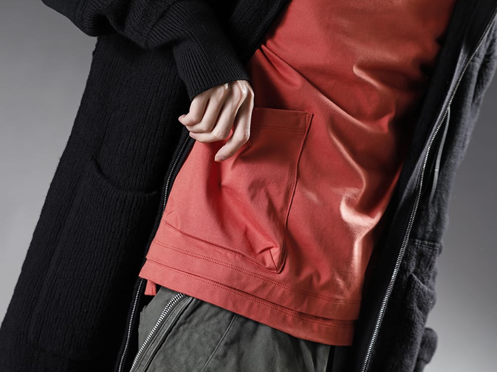 The Viridi-anne - ザ ヴィリジアン 2022-23AW 合わせは黒との相性が抜群なカラーのアイテムで VI-3546-01-Vermilion 袖レイヤードT バーミリオン ブラック - VI-3530-07-Black 綿カシミア ニットブルゾン ブラック 3-001