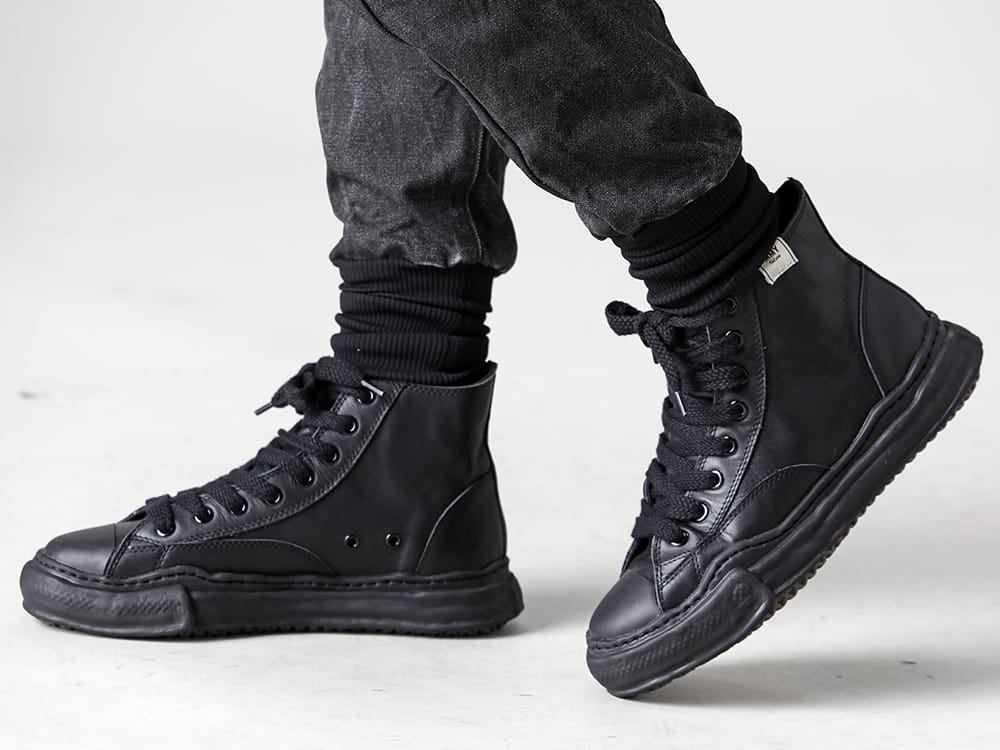 Maison MIHARAYASUHIRO 22-23AW RIPVANWINKLE's Pants blend in with the power of the outerwear. - A06FW735-Original sole leather hi-top sneaker Black / Black - RB-408-Riders Pants 3-003