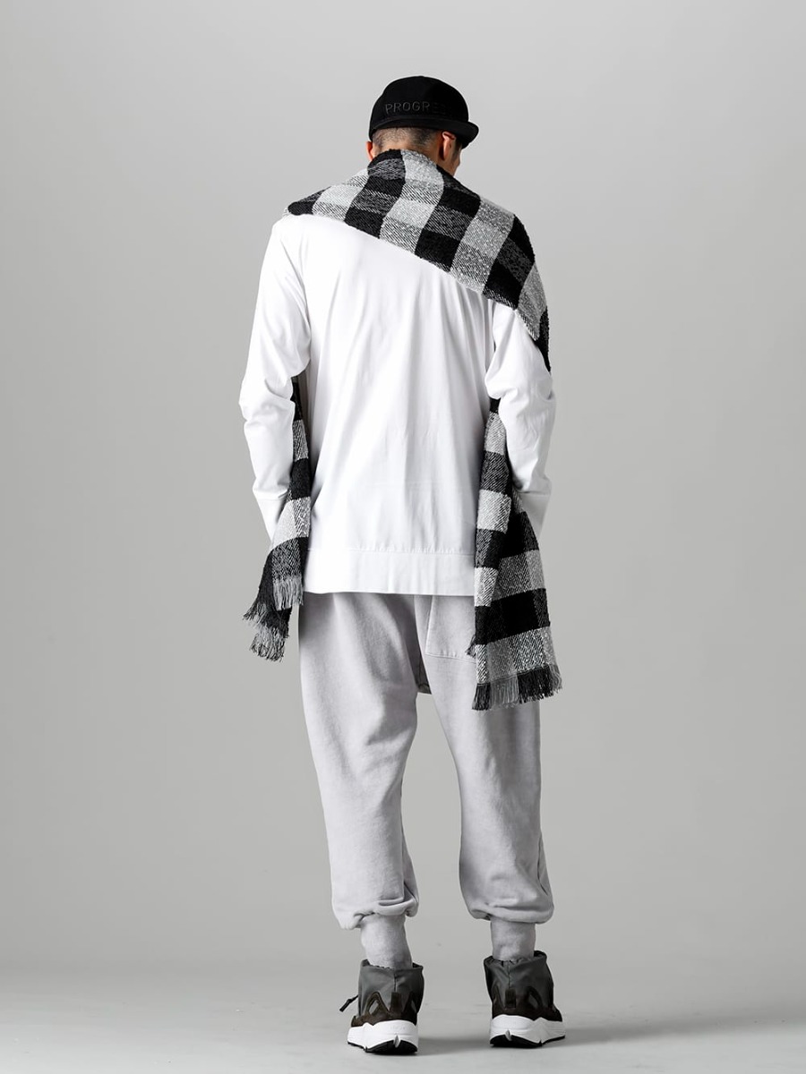 RIPVANWINKLE 2022-23AW Styling Solid Jersey Light Color Styling with a focus on a fresh white color - RB-402-White - Cross Jersey L/S White - RB-431-Ice-Gray - Solid jersey Ice Gray- RW-416 Khaki - Moc Trainer Khaki 1-002