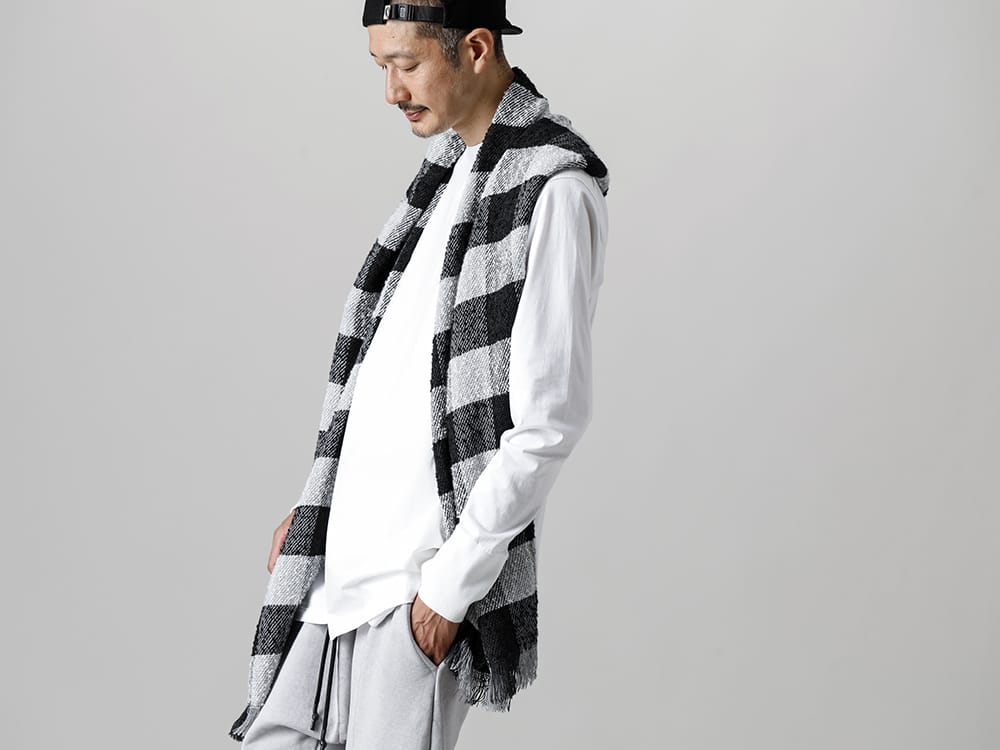 RIPVANWINKLE 2022-23AW This is the latest product of the material combination series. White-colored innerwear that is precious among the collection -  RB-402-White - Cross Jersey L/S White - RB-454 - Stole
