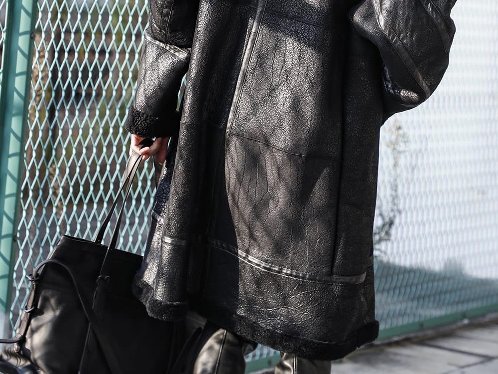 ユリウス 2022-23AW - ブランドの世界観を表現するコート - 637COM10(Mouton Gown Coat) - 2-008