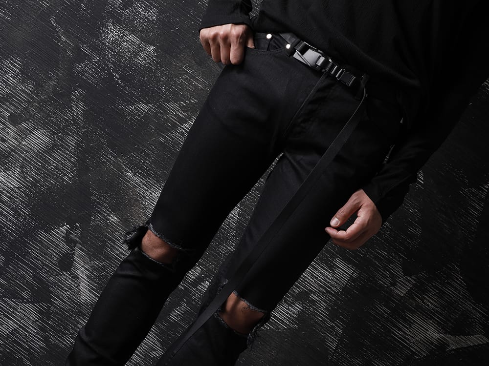JULIUS 2022-23AW - A belt is a gift that can also be used to accentuate your styling. - 807ACU1-Black(Cow Skin / Nylon Tape Belt Black) - 3-002