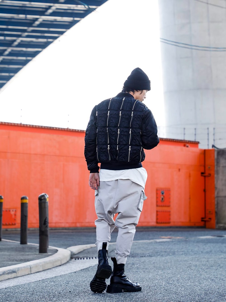 PHENOMENON / JULIUS / SAINT MICHAEL / TAKAHIROMIYASHITATheSoloist. 2022-23AW - An accent that looks good in monotone - PH-001-Black(Loop MA-1 Black) 807CPM2-Off-White(Cotton Jersey Drape SS T-Shirts Off White) SM-A22-0000-044(SAINT YOUTH Knit Cap) sa.0024AW22(Quadruple glass beads with ball chain necklace) 807PAM1-Light-Gray(Cotton Sweat Sarrouel Pants Light Gray) 797FWM1(Cow Leather Side Zip Up Boots) - 1-004