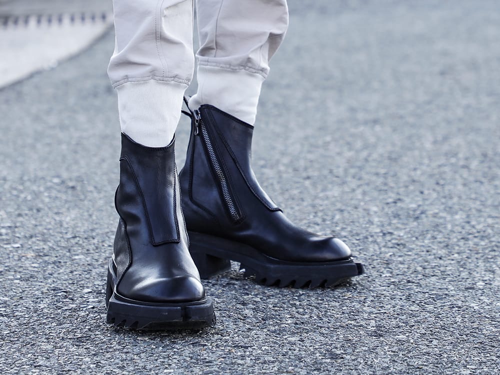 JULIUS 2022-23AW - Pants made of military-looking material and designed - 797FWM1(Cow Leather Side Zip Up Boots) - 3-007