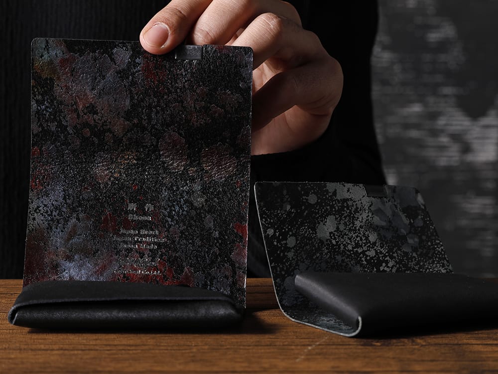 所作 - Shosa - No No Yes! カードケースにコイン収納がドッキングした「コインケース」！ - SHO-COIN-BLK-AURORA - Shosa - No,No,Yes! ブラック×オーロラ コインケース - SHO-COIN-BLK-FLORALSP - 所作 Shosa - No,No,Yes! ブラック×フローラルシルバーSP コインケース 4-002