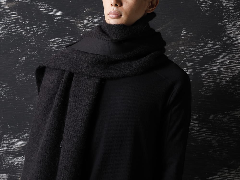ユリウス 2022-23AW - 首元にボリュームをもたせて季節感ある着こなしを - 807STU1(ベビーアルパカ糸 アルパカニットストール) - 2-004