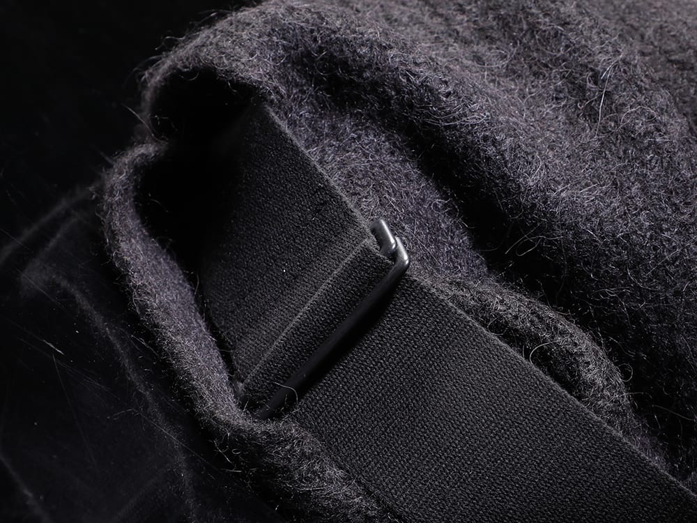 ユリウス 2022-23AW - 首元にボリュームをもたせて季節感ある着こなしを - 807STU1(ベビーアルパカ糸 アルパカニットストール) - 2-005