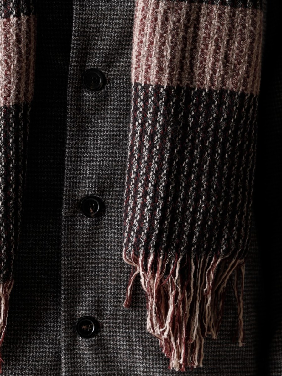 NOUSAN 22-23AW Adding a sense of unity and warmth to the overall coordination. -  fred-c Houndstooth Lagran Long Coat - HX100-PLLW Poll Scarf 3-003