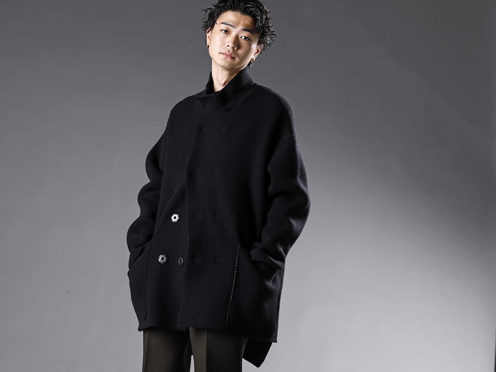 The Viridi-anne 2022-23AW Oversized high-neck blouson made of double jacquard knitting fabric like a blanket. -  VI-3528-06-Black - Reversible Knit Blouson Black