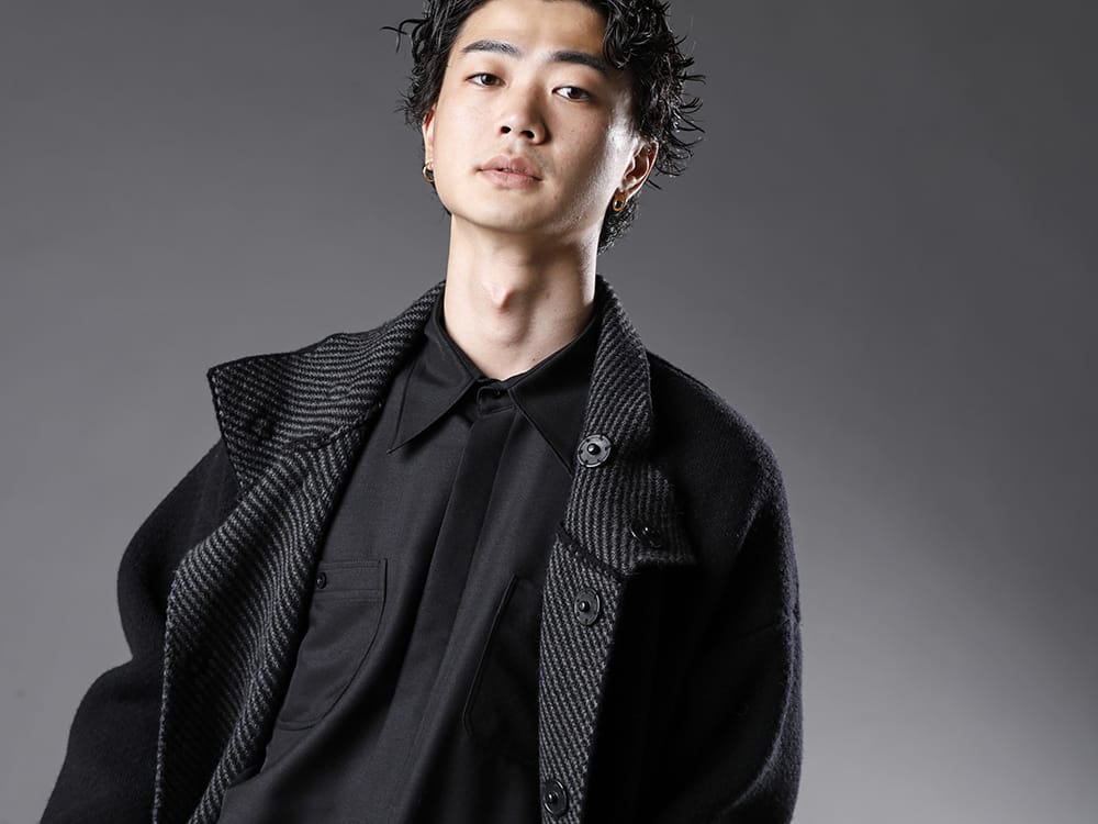 The Viridi-anne 2022-23AW A knit blouson that can be used like a coat  - VI-3528-06-Black - Reversible Knit Blouson Black - IH-22FW-B010-FJ-Black-Chest Pockets Shirt Black 2-005