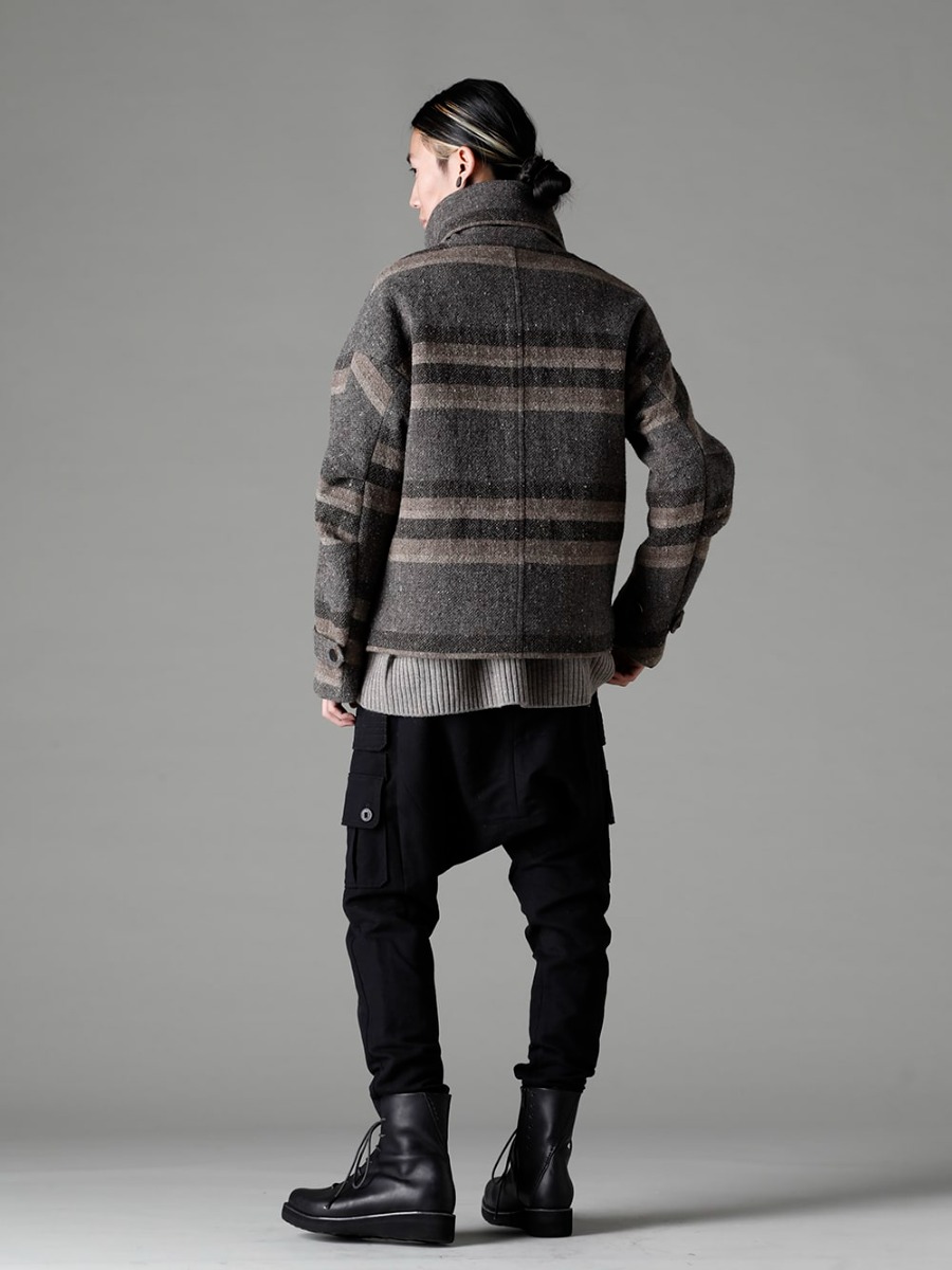 DEVOA 22-23AW styling Styling with a natural and somewhat loose atmosphere using items with a rugged feel - JKI-CBS High neck jacket striped wool KTS-MLP-Melange-Gray Pullover Knit Merino Wool Melange Gray PTN-LCG-Black Cargo Pants Cotton/Linen Black FW-LMM Leather Boots 1-003