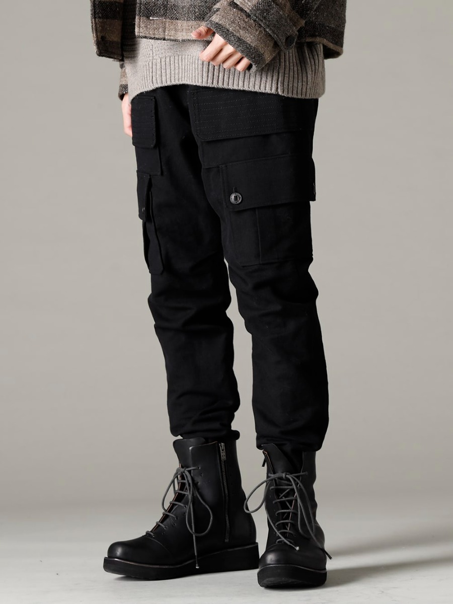 DEVOA 22-23AW An item that is fun to wear and enjoy the process of aging. -  PTN-LCG-Black Cargo Pants Cotton/Linen Black FW-LMM Leather boots 3-001-1