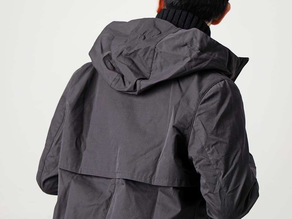 NOMEN NESCIO 2022-23AW Deck jumper with detachable collar part.  - 124 - Shell Coat - RB-428 - Deck Sweater - SA1VZ0002 - Hanging Phone Pouch 2-001