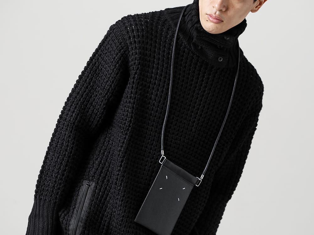 Maison Margiela 2022-23AW Deck jumper with detachable collar part.  - 124 - Shell Coat - RB-428 - Deck Sweater - SA1VZ0002 - Hanging Phone Pouch 2-002