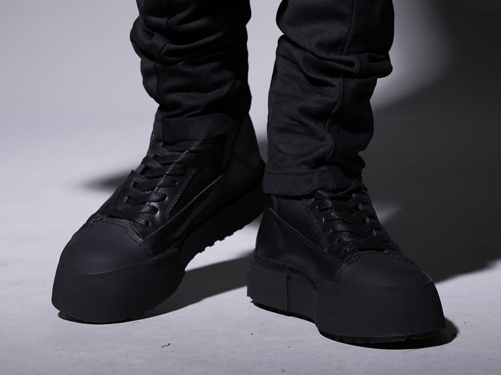 ユリウス 2022-23AW - 美しいラインを演出するすっきりとした下半身 - 797FWM2-L-Black(カウレザー レースアップ スニーカー ブラック) - 3-006