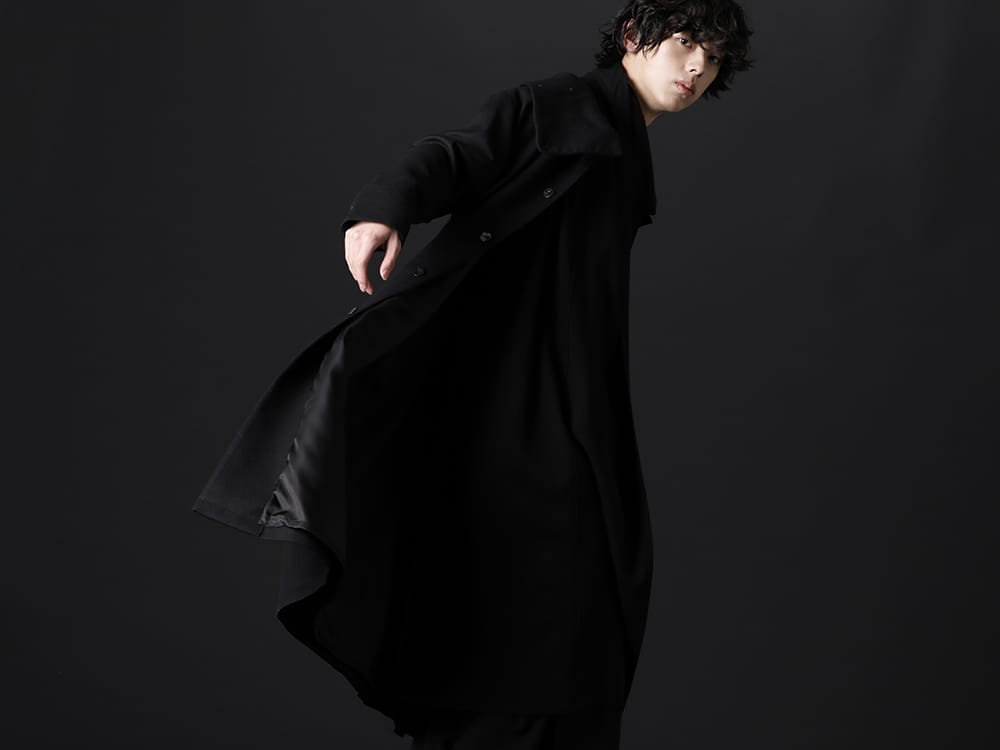 クジャク / キリュウキリュウ 2022-23AW - タイムリーに着用できるkujakuのロングコート。 - KJ-22AW01(スズラン コート) KJ-22AW20(イブキフロ カーディガン) KO-HT19-060(スムースブラッシュ ルーズ ハイネック) - 2-002