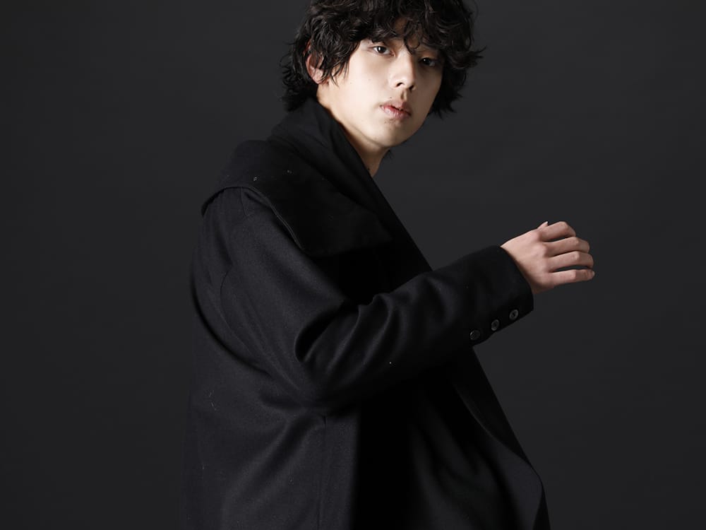 クジャク / キリュウキリュウ 2022-23AW - タイムリーに着用できるkujakuのロングコート。 - KJ-22AW01(スズラン コート) KJ-22AW20(イブキフロ カーディガン) KO-HT19-060(スムースブラッシュ ルーズ ハイネック) - 2-006