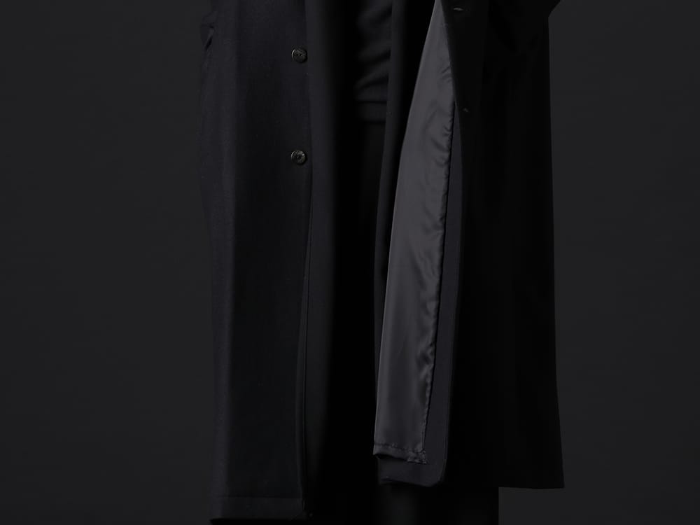 クジャク 2022-23AW - タイムリーに着用できるkujakuのロングコート。 - KJ-22AW01(スズラン コート) KJ-22AW20(イブキフロ カーディガン) - 2-008