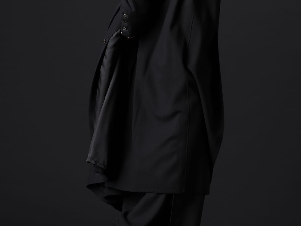 クジャク 2022-23AW - タイムリーに着用できるkujakuのロングコート。 - KJ-22AW01(スズラン コート) KJ-22AW20(イブキフロ カーディガン) - 2-009