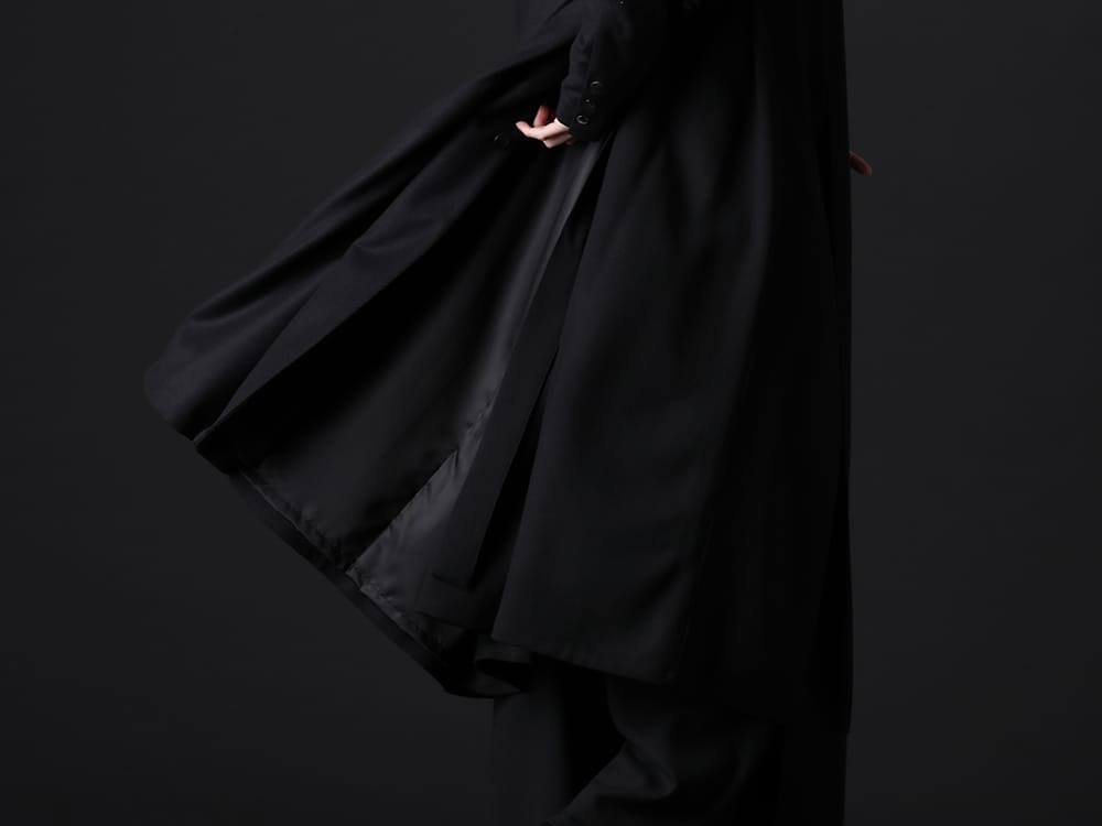 クジャク 2022-23AW - タイムリーに着用できるkujakuのロングコート。 - KJ-22AW01(スズラン コート) KJ-22AW20(イブキフロ カーディガン) - 2-011