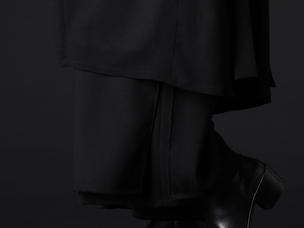 クジャク 2022-23AW - ワイドシルエットのパンツを合わせAラインを演出。 - KJ-22AW22(ヒルガオ パンツ) - 4-006