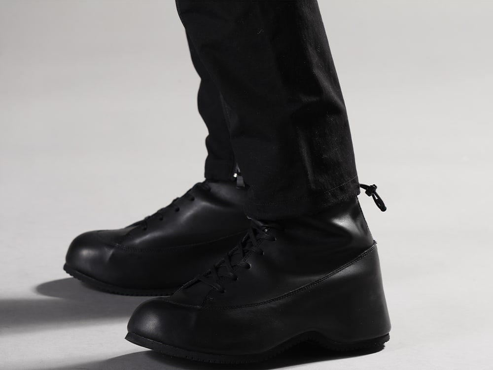 The Viridi-anne D.HYGEN  22-23AW Designed to be useful in any season -  VI-3509-04-Black Tactical Pants Black VI-3554-09 Inheel Boots 3-005