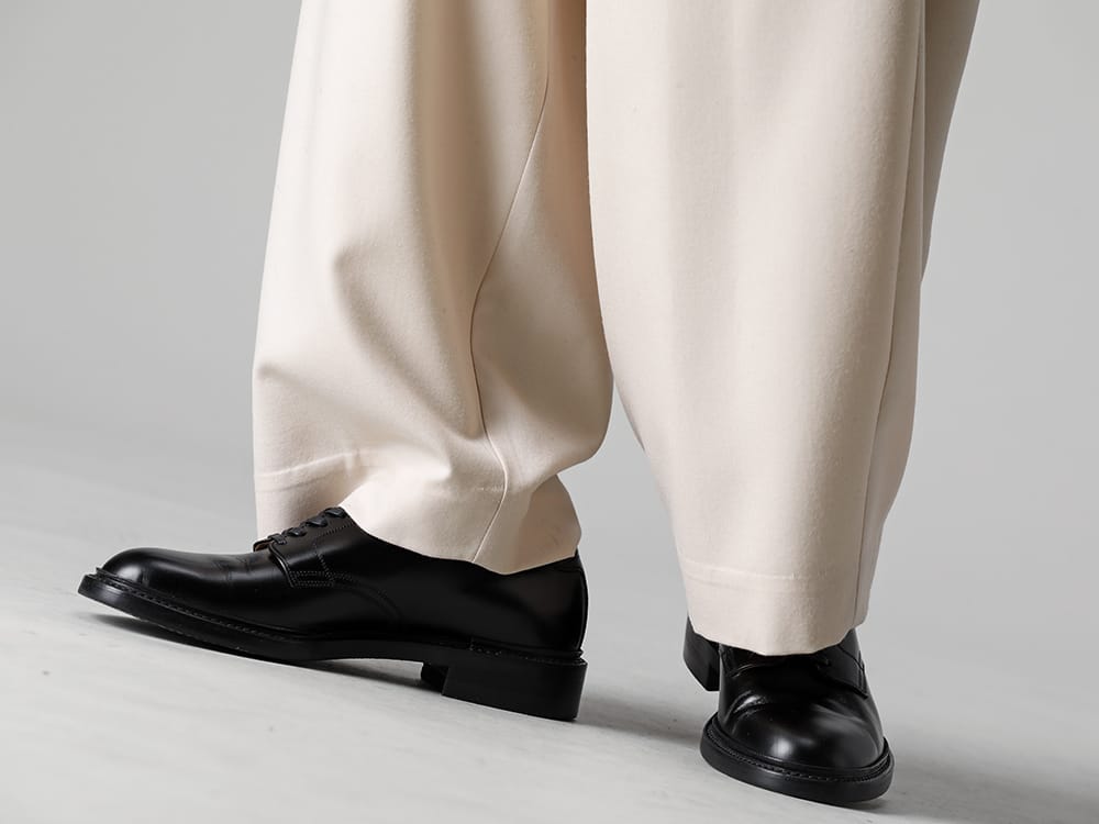 IRENISA - イレニサ 2022-23AW 見出し3 - vu-a22-p10 Off white - ニー ワイドパンツ - IH-22SS-S001-RC - レザーシューズ 3-003