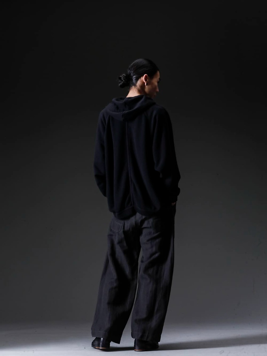 JAN-JAN VAN ESSCHE 22-23AW Sweatshirt hoodie that turns a chic long coat style into a soft look - O14SW2-Black Suspension net hooded sweatshirt, black TROUSERS#67 Trousers #67, smi wool/linen twill Handsewn-Classic-Lo  3-003