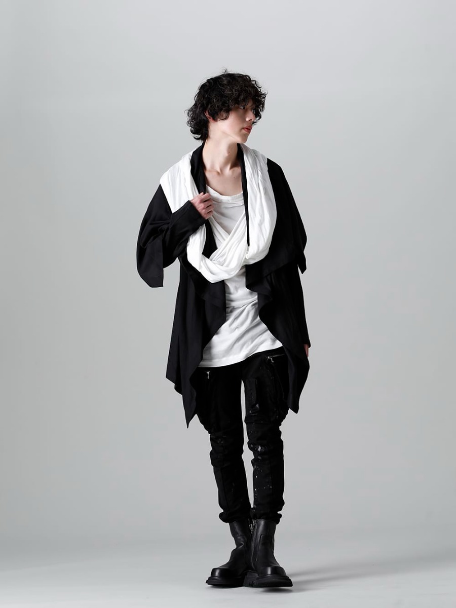 JULIUS 2023SS - The JULIUS 2023SS collection is now available! Sales have started both in-store and online! - 819SHM1-black(Rayon/Cotton Cloth Drape shirt Black) 819CUM5-offwhite(Cotton/Cupro Jersey Drape Neck Short Sleeve T-Shirt Off White) - 1-001